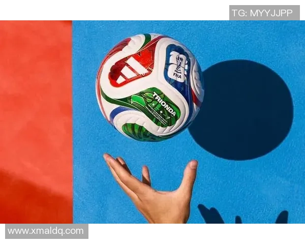 阿迪达斯足球明星球员在赛场上的辉煌表现与品牌影响力分析